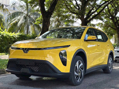 VinFast MPV 7 (Xe Gia Đình)