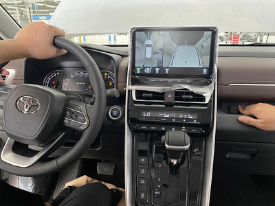 Toyota Innova Cross 2.0V