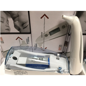 Nhiệt kế hồng ngoại đo tai Thermo Check BT-020