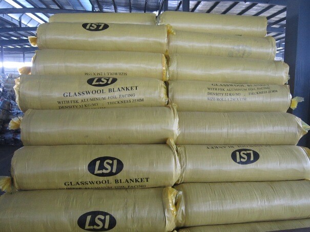 Bông thủy tinh insulation dạng cuộn