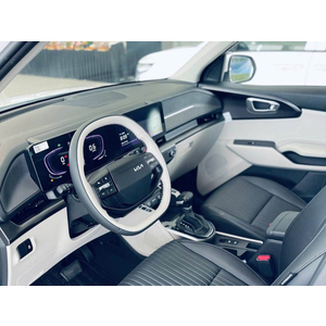 KIA Carens Clavis 1.5G Deluxe