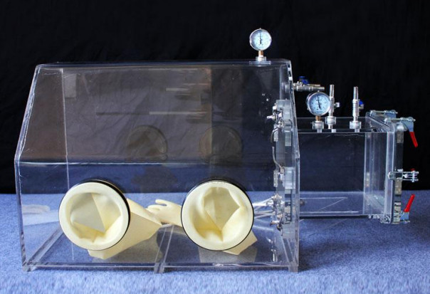 Buồng thao tác cách ly GBT-15A, GLOVE BOX, Organic glass glove box
