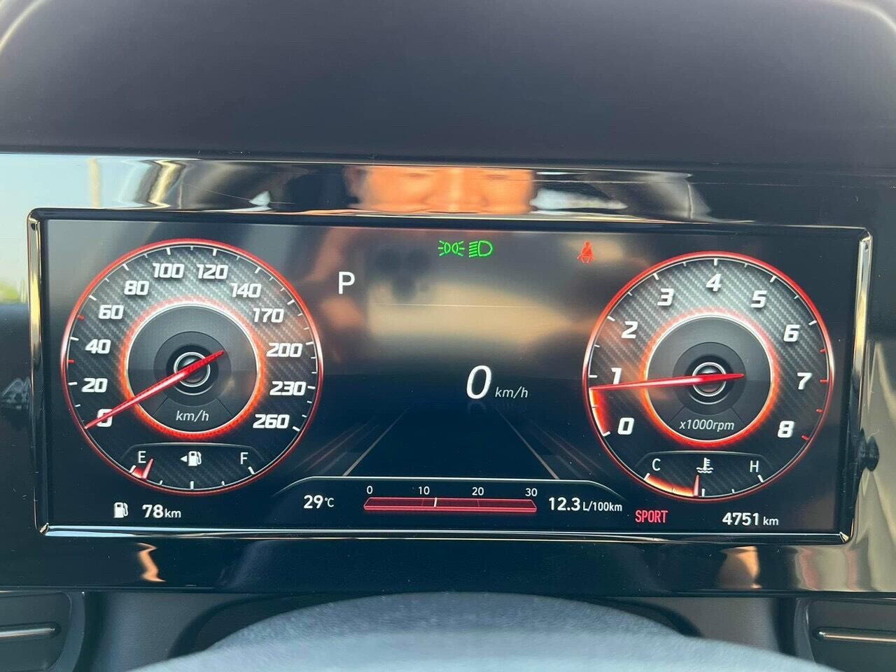 Hyundai Elantra 2.0 AT Đặc Biệt