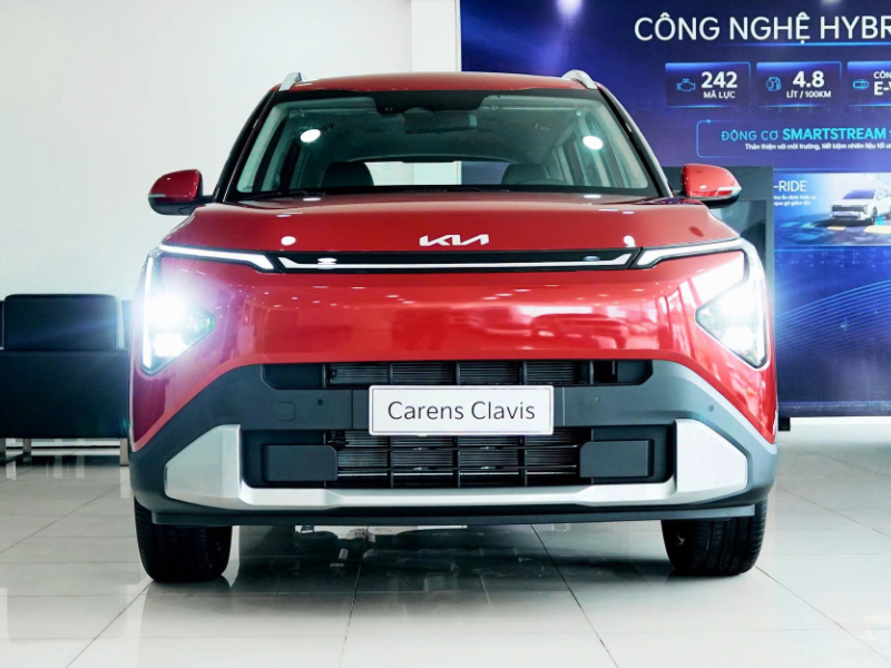 KIA Carens Clavis 1.5G Luxury