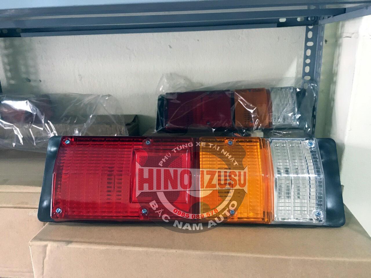 ĐÈN HẬU XE TẢI HINO 300 WU, 300 DUTRO