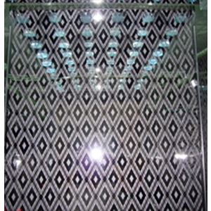 Cabin : Tấm lớn ở giữa Inox Hoa Văn ( TT-CW012 ), xen Inox Gương hai bên