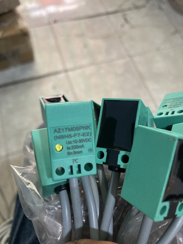 CẢM BIẾN TIỆM CẬN AZ17M05PNK