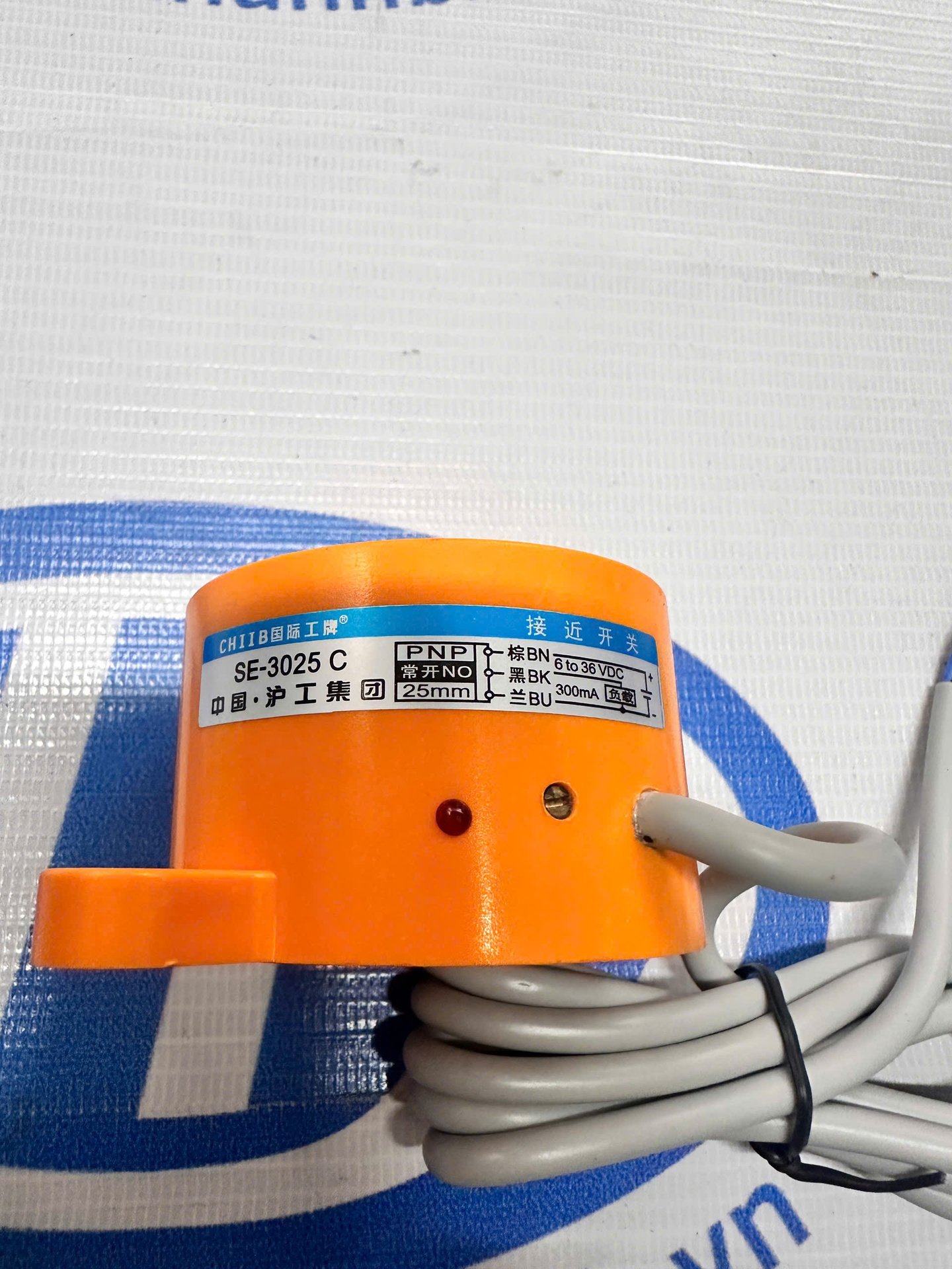 Cảm biến tiệm cận SE-3025C(PNP-NO-đường kính 55mm,Range-25mm)