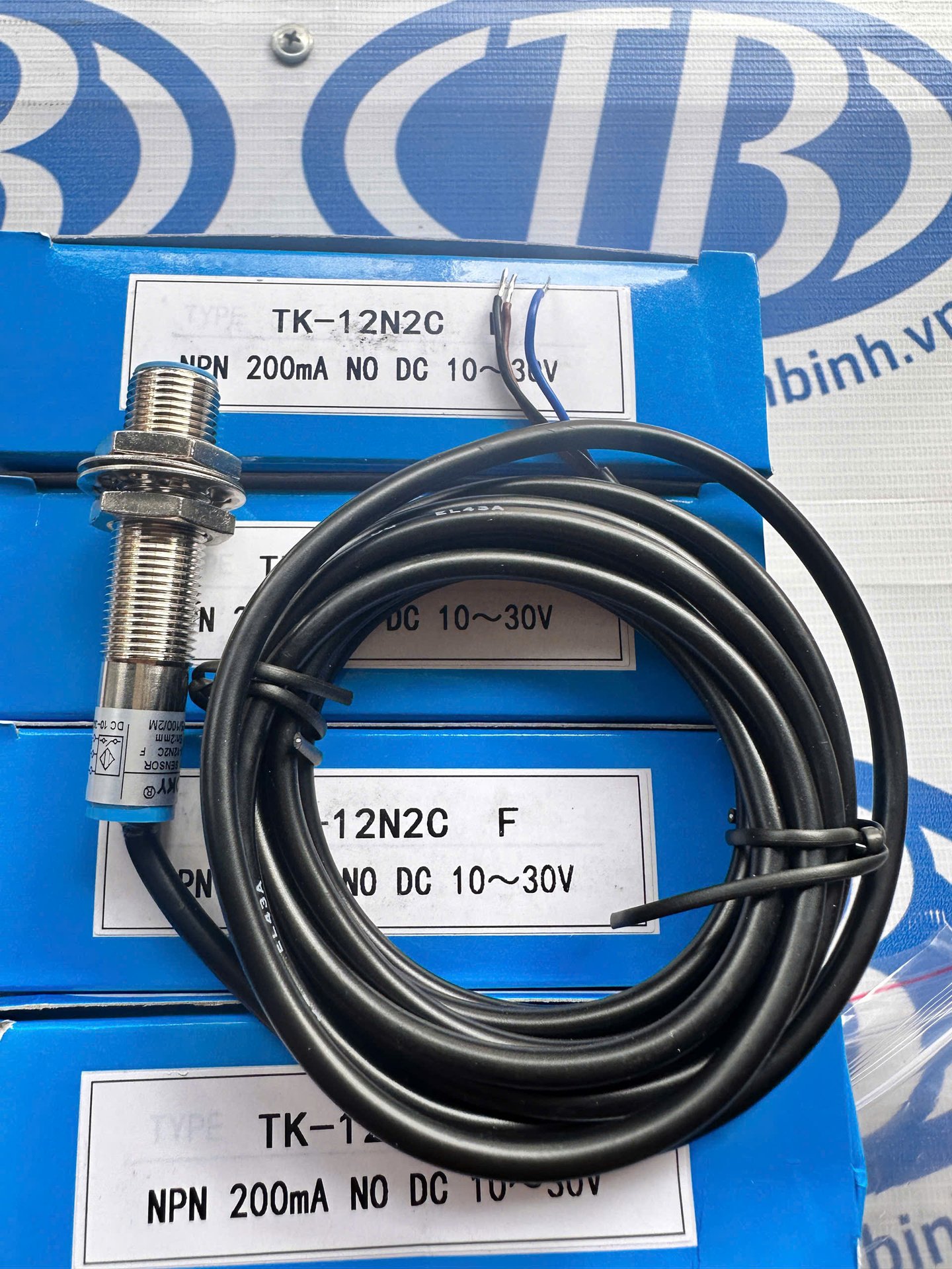 Cảm biến tiệm cận TK-12N2C(NPN-NO)
