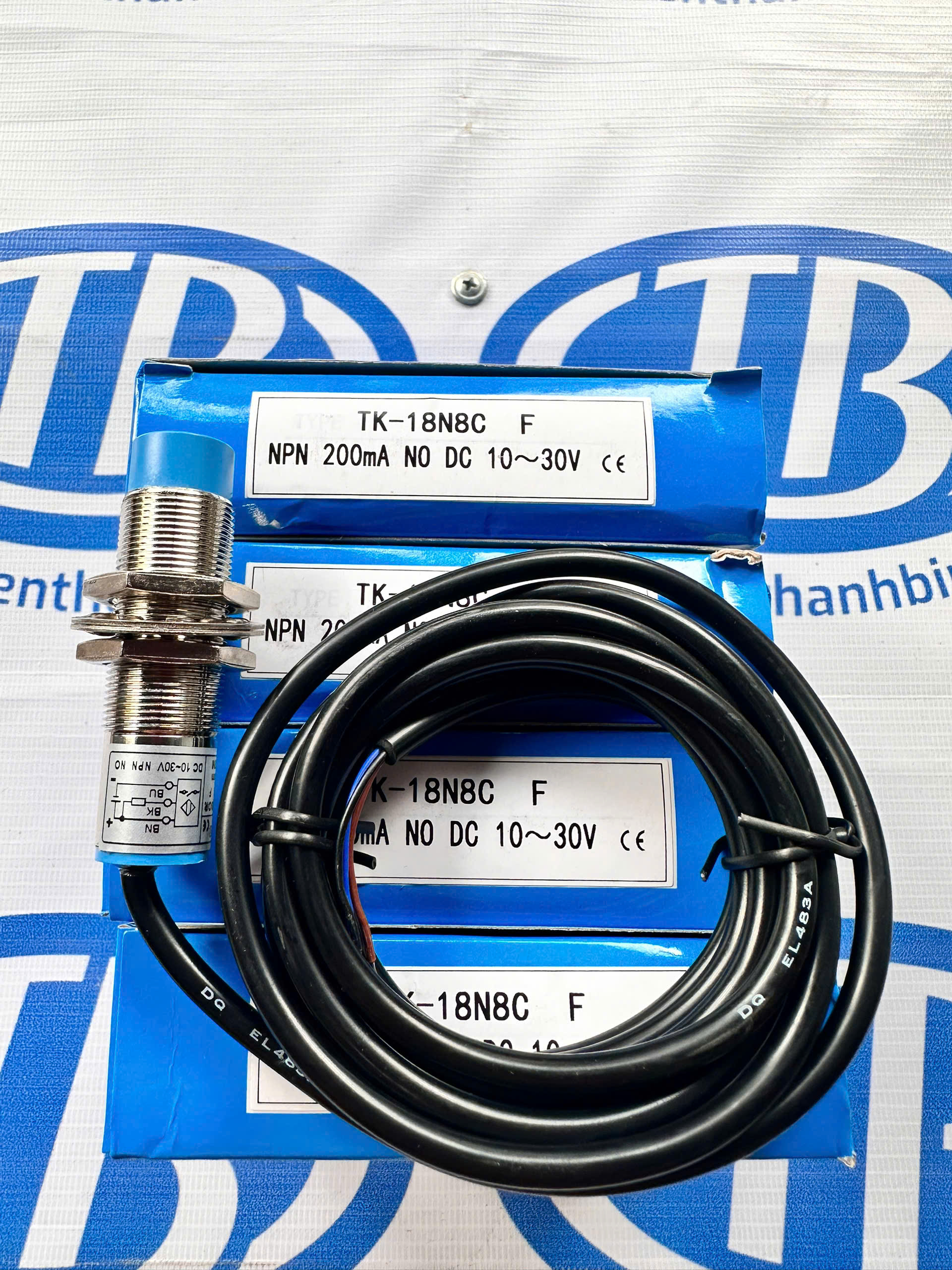 Cảm biến tiệm cận TK-18N8C(NPN-NO)