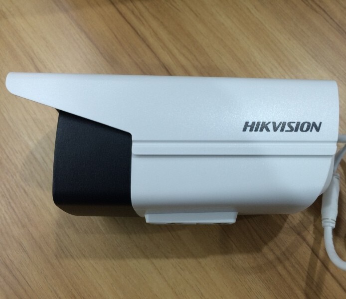 Camera IP HIKVISION DS-2CD2T32-I8