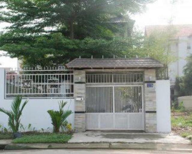 Cần Bán biệt thự tại 131/34 Nguyễn Văn Hưởng, P.Thảo điền, Q2
