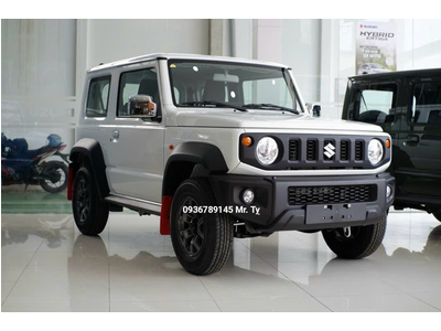 Cận cảnh Suzuki Jimny 1 tone màu trắng sang chảnh