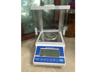 Cân phân tích 220g