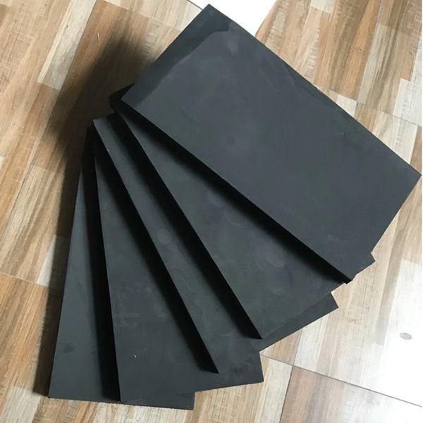 Tấm cao su non màu đen KT 1.3m x 2.3m