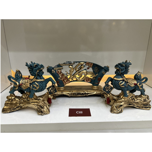 Cặp kỳ lân kèm bảng