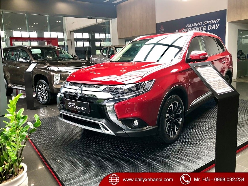 Cập nhật giá xe Mitsubishi Outlander mới
