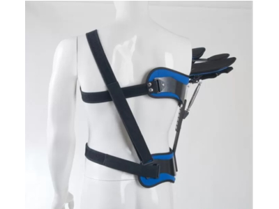 Nẹp y tế cho người trật khớp vai