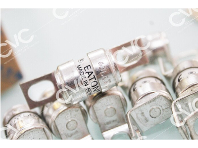 Cầu chì bussmann BS88:4 240V 63A 63LET