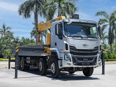 CẨU TỰ HÀNH XCMG SQS200 -6 (8 TẤN 6 ĐOẠN)