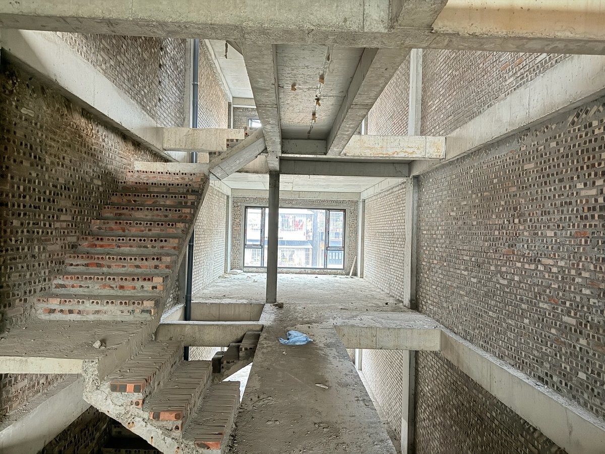 Bán Shophouse 82 Chùa Láng (Langs Village Đống Đa), 120m2, 9 Tầng Có Hầm, 2 Mặt Tiền Kinh Doanh Đỉnh