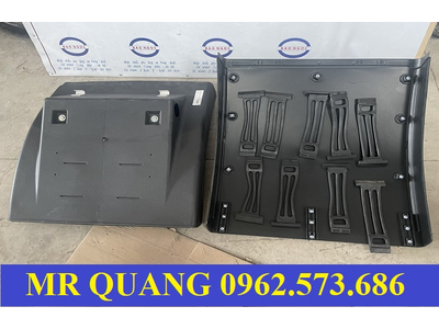 Chắn bùn sau xe Howo A7