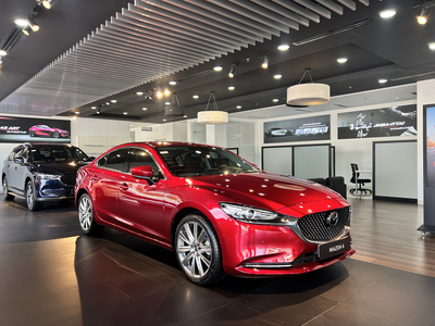 CHỈ HƠN 700 TRIỆU ĐỒNG - CƠ HỘI CUỐI CÙNG ĐỂ SỞ HỮU DÒNG XE BIỂU TƯỢNG CHO SEDAN HẠNG D