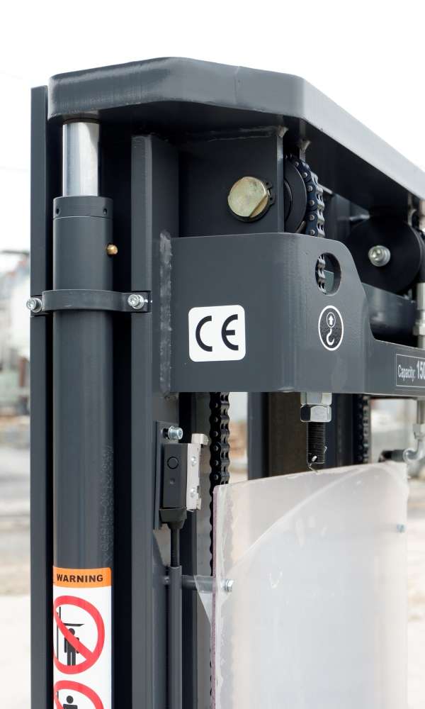 Xe nâng điện Stacker Full Free Lift - Chui Container - QES15E