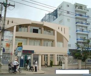 Cho thuê 2 nhà xưởng liền kề nhau mặt tiền đường KCN Tân Bình