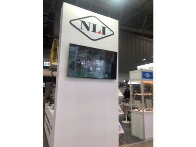 Cho thuê màn hình tivi standee, StanbyME, LCD, Tivi quảng cáo chân đứng 43, 49, 50, 55, 65 in cho sự kiện triển lãm SECC, Quận 1, Quận 12, Bình Dương