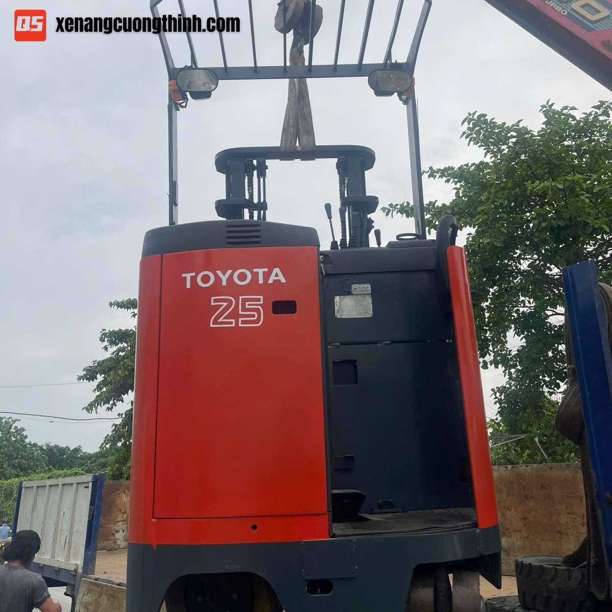 Dịch Vụ Cho Thuê Xe Nâng Nhật Bãi Toyota, Mitsubishi....