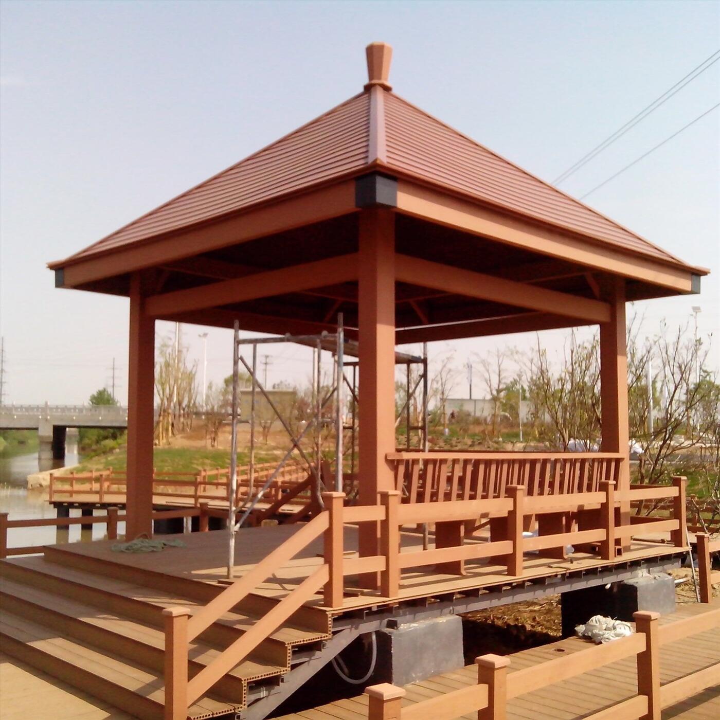 Chòi gỗ nhựa