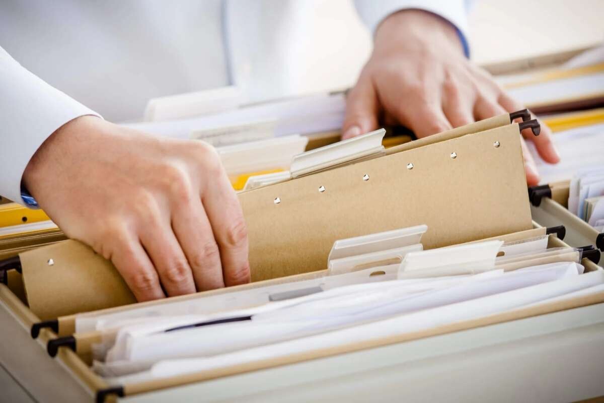 Chuẩn bị hồ sơ nhập khẩu xe nâng tay