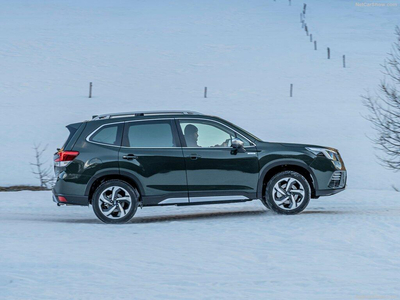 CÓ NÊN MUA SUBARU FORESTER 2025 KHÔNG?