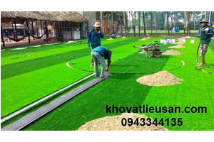 CỎ NHÂN TẠO VÀ HÀNH TRÌNH KHẲNG ĐỊNH BẢN THÂN