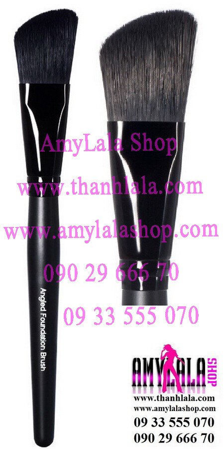 Cọ xéo Studio Angled Foundation Brush (Made in USA) - 0933555070 - 0902966670 - www.thanhlala.com -