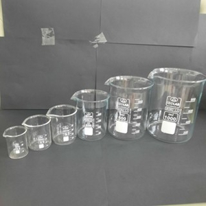 Cốc đốt thấp thành, Cốc thuỷ tinh có mỏ