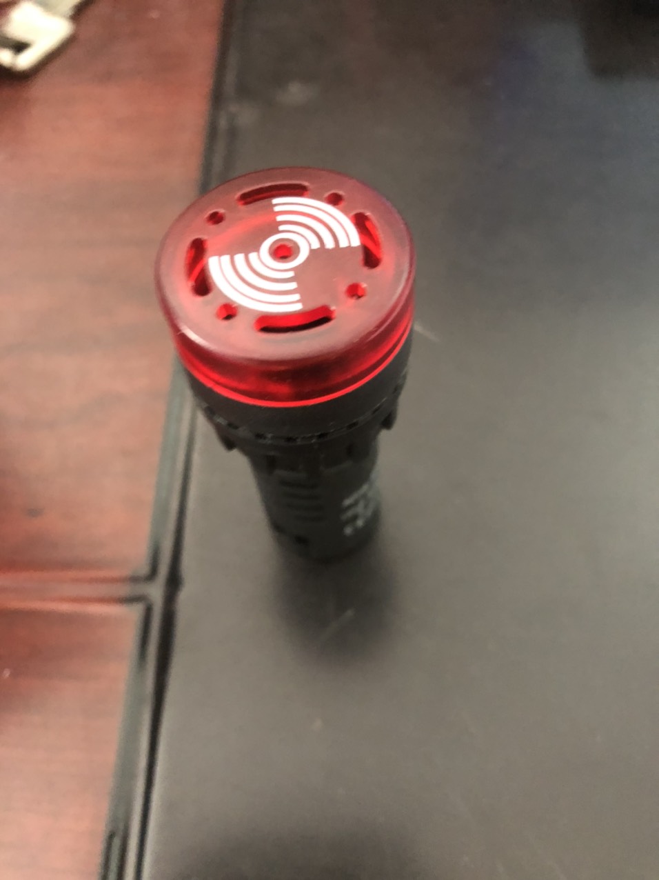 Còi báo có đèn phi 22