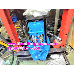 CON ĐỘI MÓC 15 TẤN ĐỘI ĐẦU 30 TẤN TOJ-30 HÀNH TRÌNH 158MM