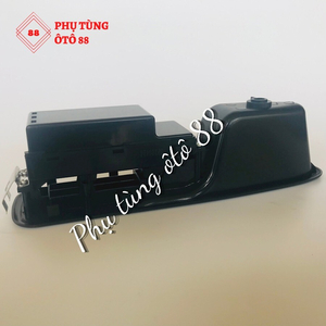 CÔNG TẮC LÊN XUỐNG KÍNH XE TẢI ISUZU ĐỘNG CƠ 6WF1 BÊN PHỤ