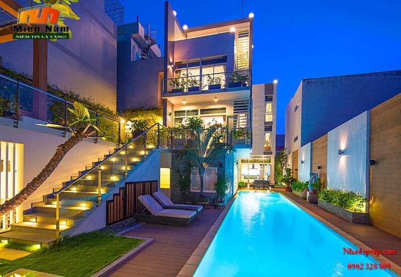 Thi công công trình biệt thự hồ bơi nhà anh Quốc Quận 3