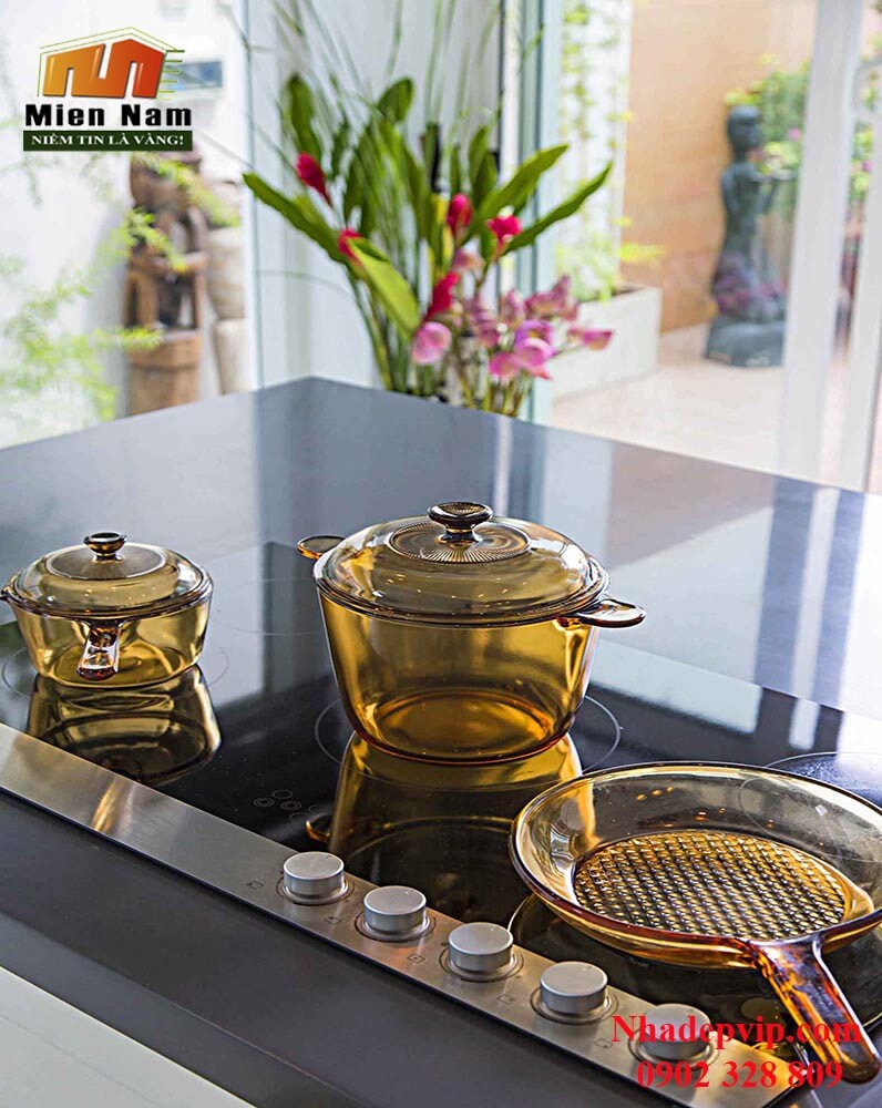 Thi công công trình biệt thự hồ bơi nhà anh Quốc Quận 3