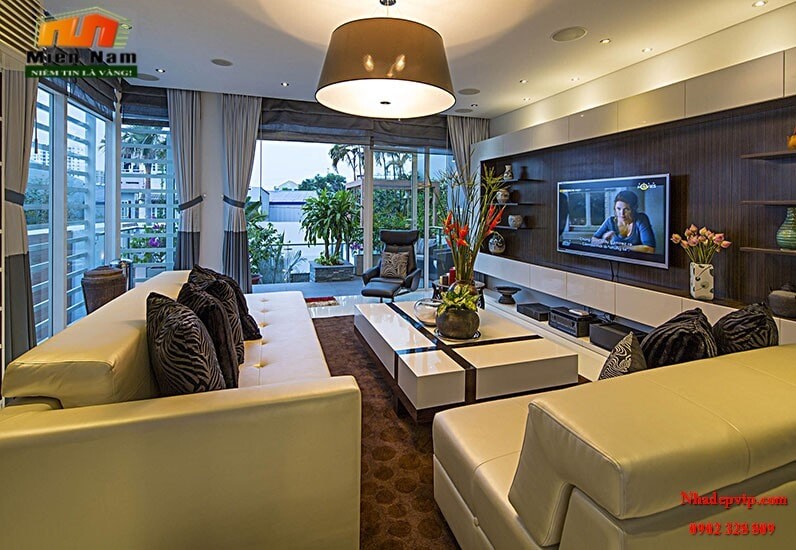 Thi công công trình biệt thự hồ bơi nhà anh Quốc Quận 3