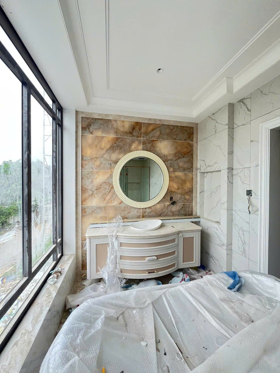 ✨ Citybuilding – Nhà máy 4000m² chuyên sản xuất gương decor cao cấp theo yêu cầu, thiết kế tinh xảo, thi công tận nơi tại Hà Nội & TP.HCM. Gương trang trí nghệ thuật – tôn vinh không gian sống đẳng cấp.