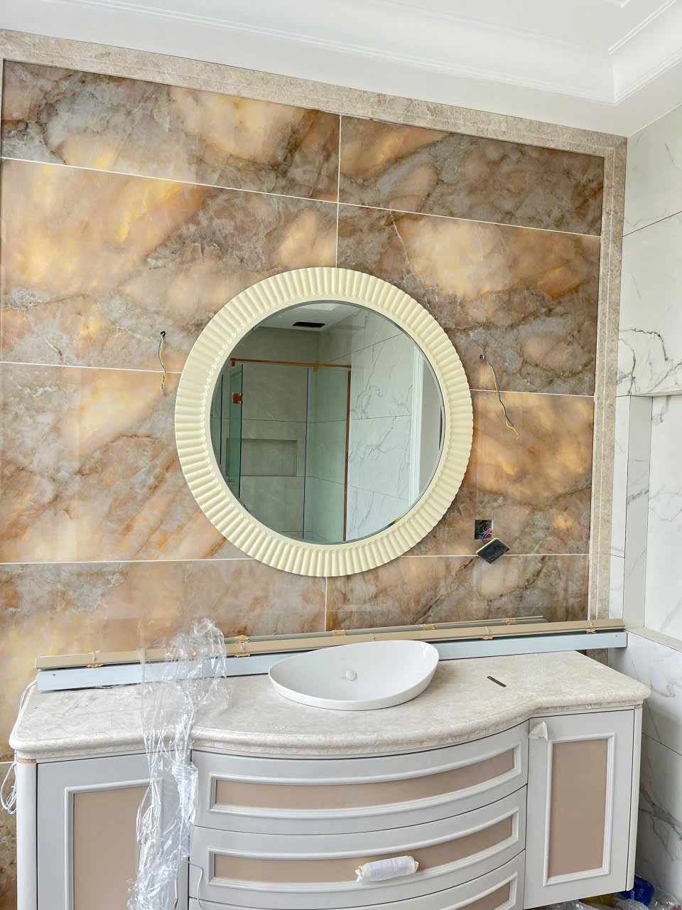 ✨ Citybuilding – Nhà máy 4000m² chuyên sản xuất gương decor cao cấp theo yêu cầu, thiết kế tinh xảo, thi công tận nơi tại Hà Nội & TP.HCM. Gương trang trí nghệ thuật – tôn vinh không gian sống đẳng cấp.