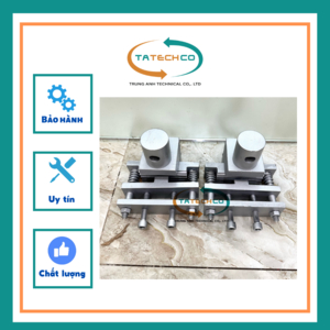 Ngàm kẹp mẫu có chiều rông 100mm Cường độ kéo giật Vải địa kỹ thuật TCVN 8871-1