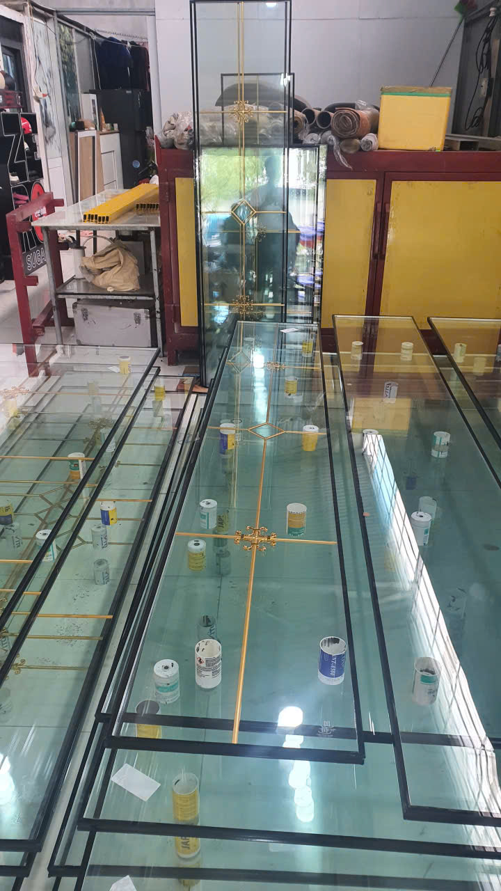 💎 KÍNH HỘP NAN TRANG TRÍ CITYBUILDING – NGHỆ THUẬT ÁNH SÁNG TRONG KHÔNG GIAN HIỆN ĐẠI