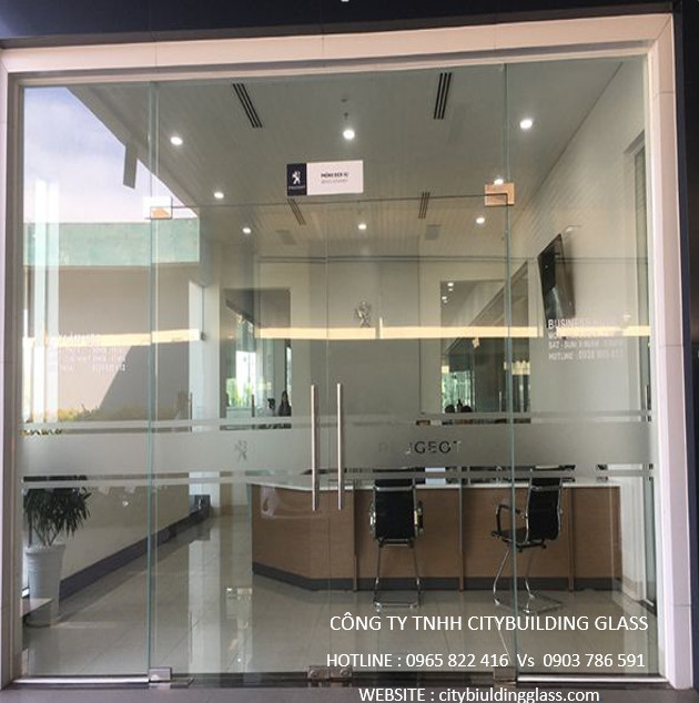 Cửa Kính Cường Lực Bản Lề Sàn