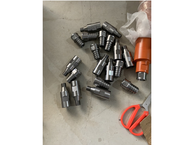 cút chuyển ren mũi khoan bê tông