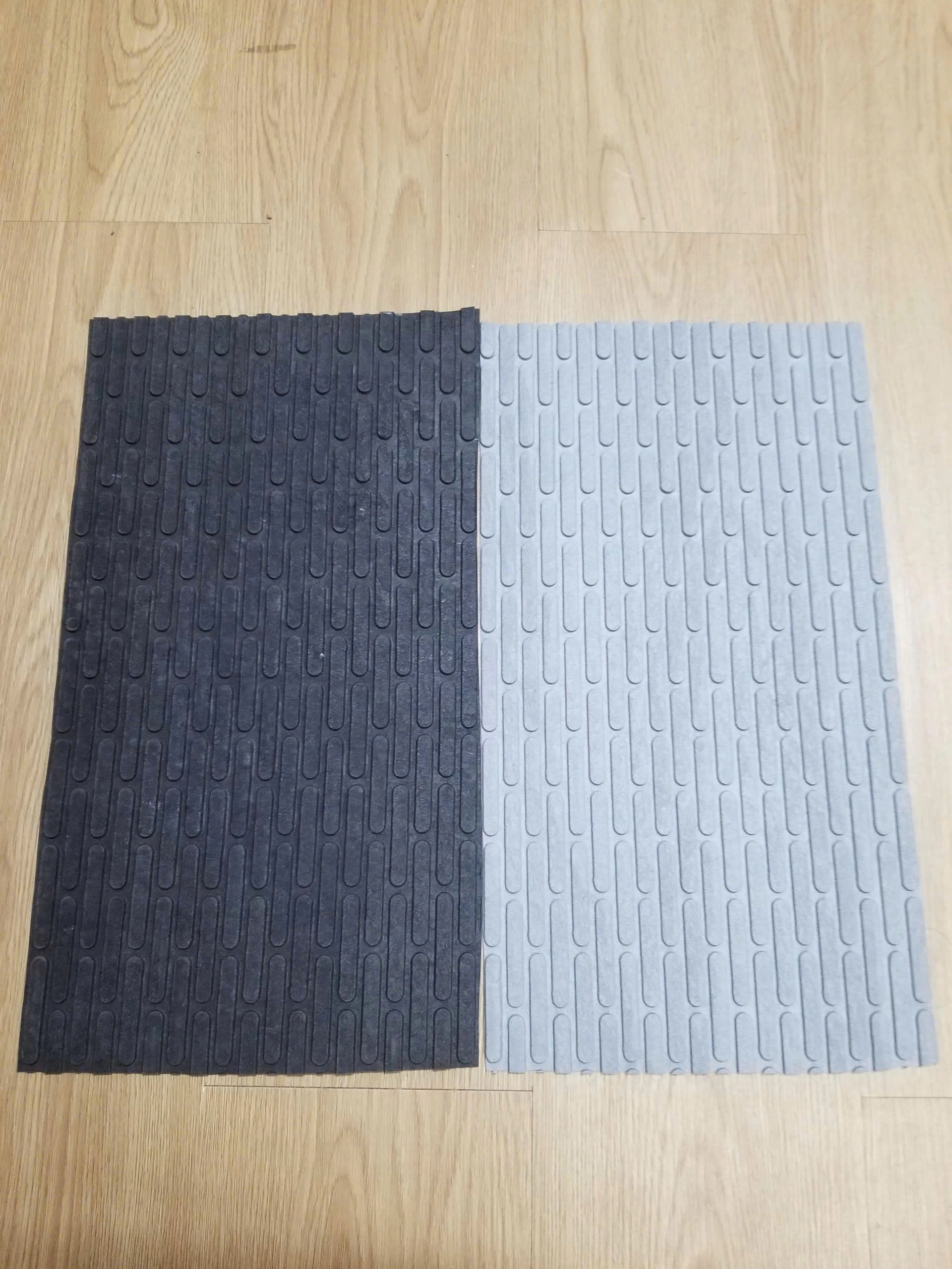 Thảm nhựa que dập nổi